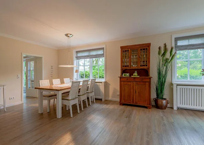 Semesterbostad Landhaus Suederende *